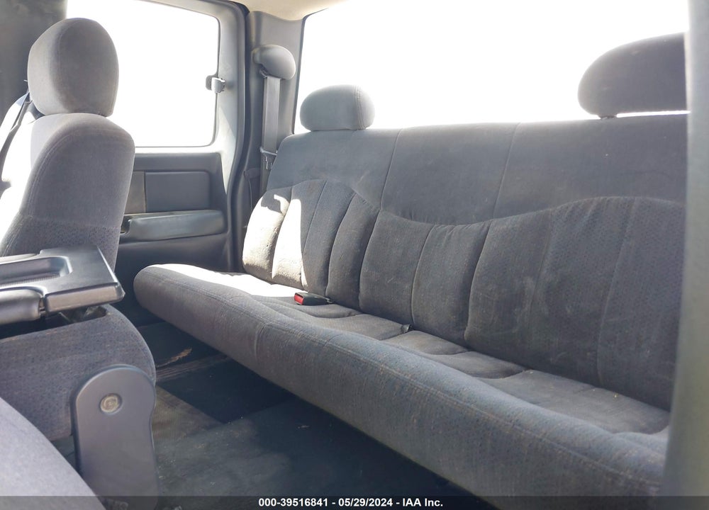 1999 CHEVROLET SILVERADO 2500 LS VIN: 1GCGK29U2XE135617