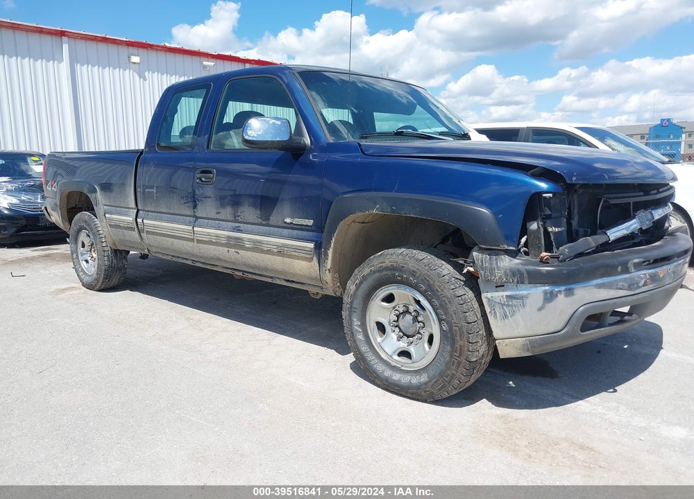 1999 CHEVROLET SILVERADO 2500 LS VIN: 1GCGK29U2XE135617