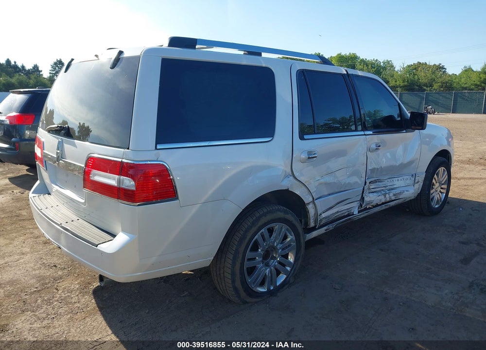 2011 LINCOLN NAVIGATOR VIN: 5LMJJ2J5XBEJ03562
