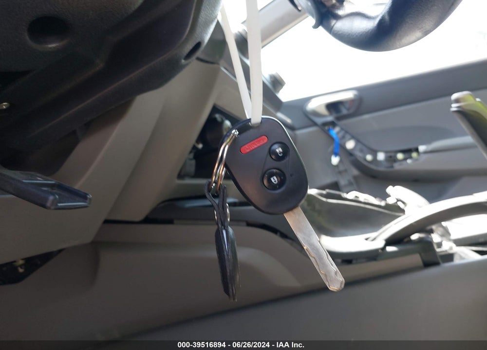 2010 HONDA CIVIC LX VIN: 2HGFG1B67AH512270