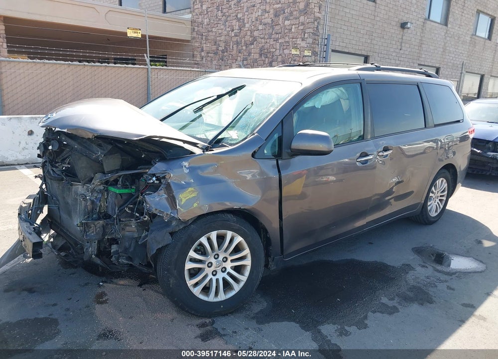 2012 TOYOTA SIENNA XLE V6 8 PASSENGER VIN: 5TDYK3DC3CS189845