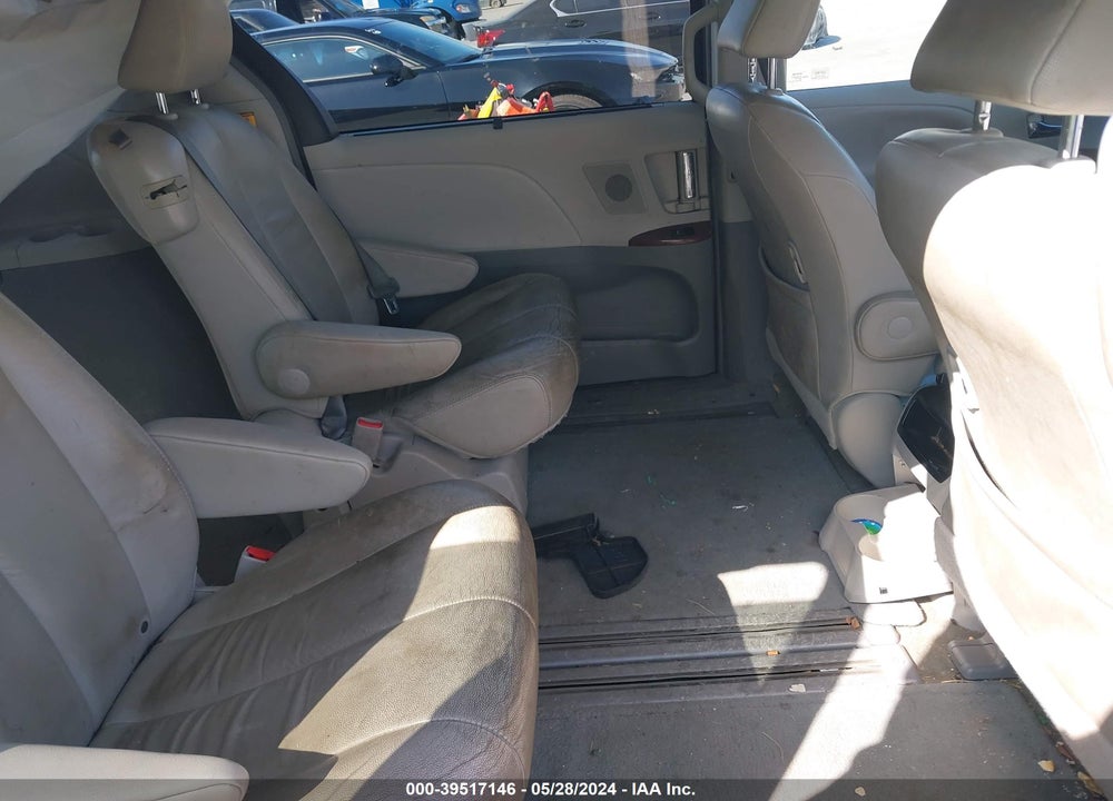 2012 TOYOTA SIENNA XLE V6 8 PASSENGER VIN: 5TDYK3DC3CS189845