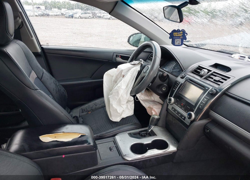 2014 TOYOTA CAMRY SE VIN: 4T1BF1FK4EU377996