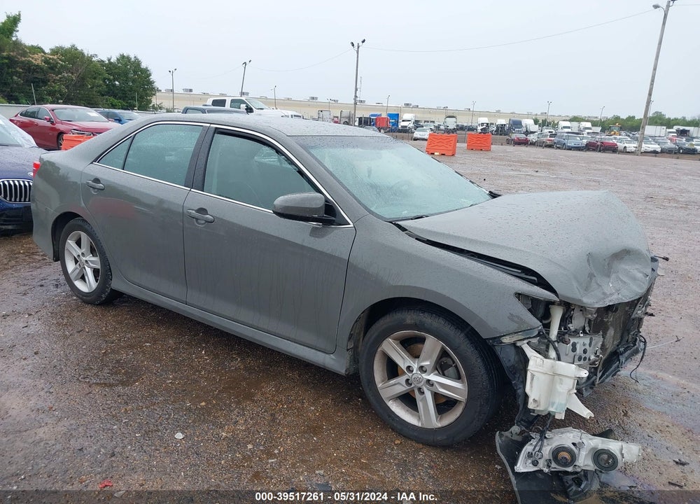 2014 TOYOTA CAMRY SE VIN: 4T1BF1FK4EU377996