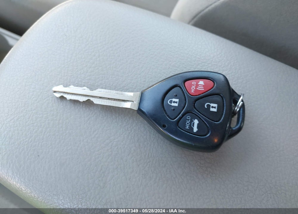 2013 TOYOTA COROLLA LE VIN: 2T1BU4EE0DC081263