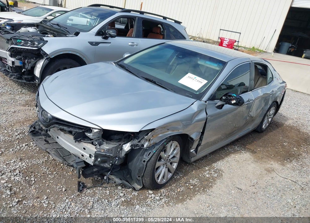 2018 TOYOTA CAMRY LE VIN: 4T1B11HK6JU021507