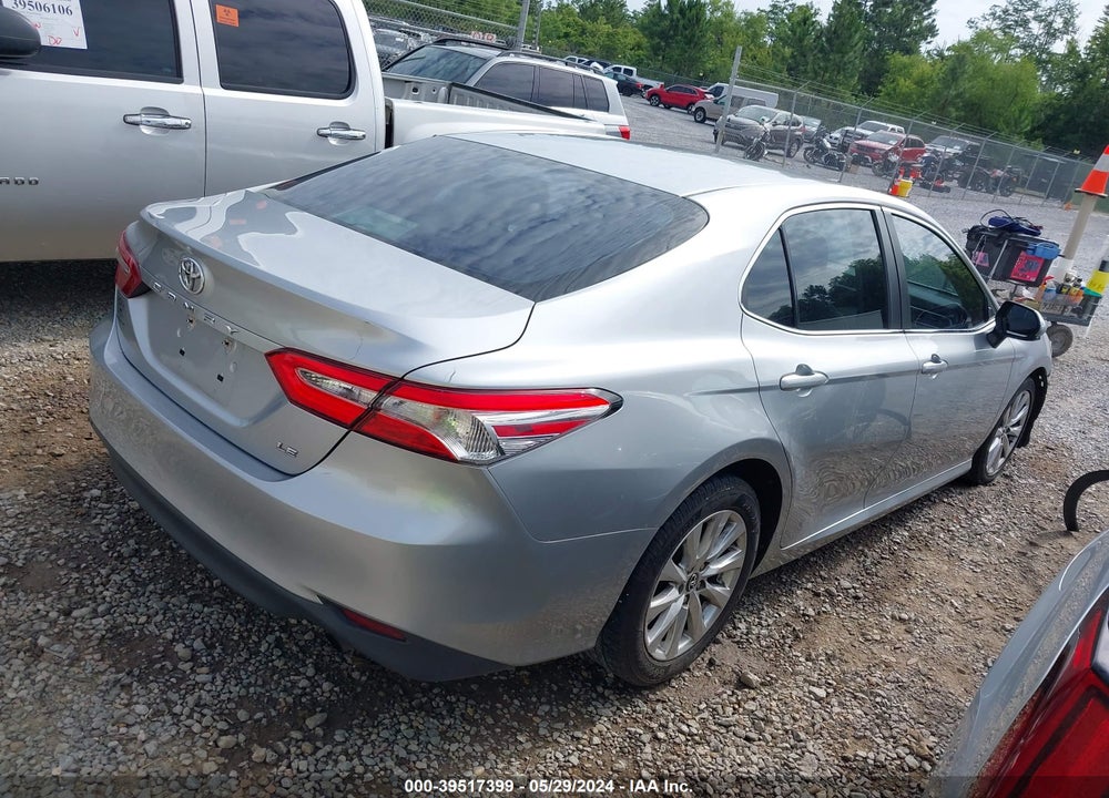 2018 TOYOTA CAMRY LE VIN: 4T1B11HK6JU021507
