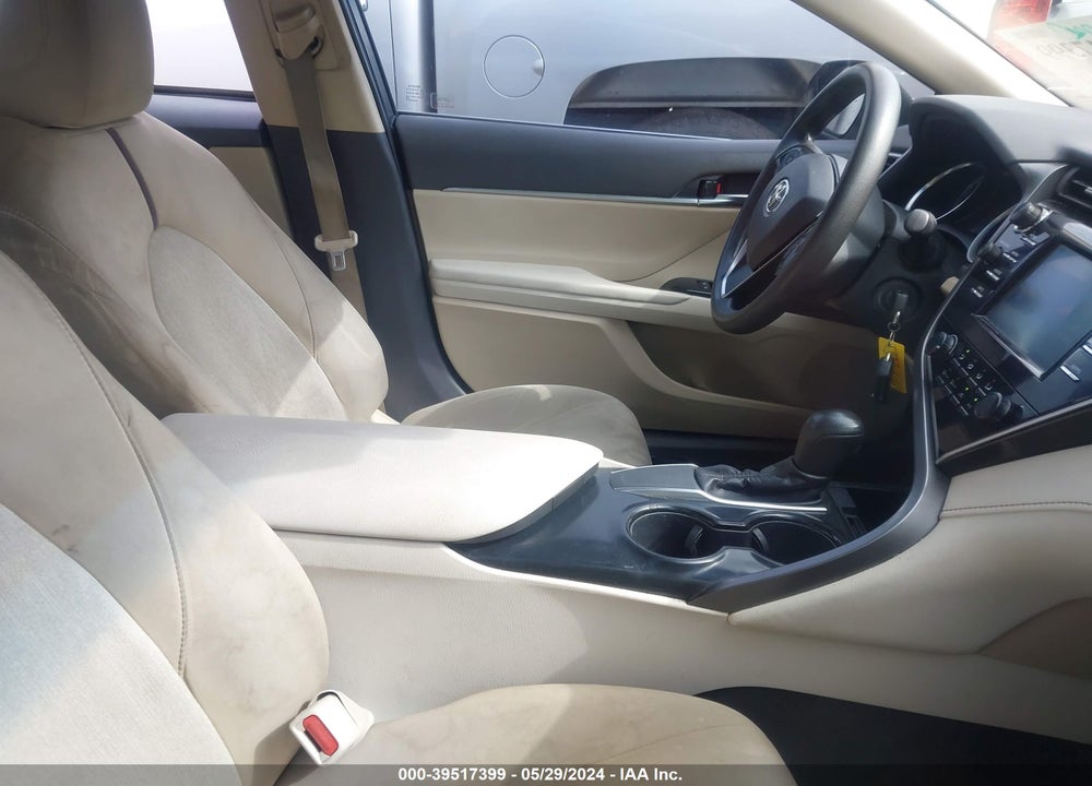 2018 TOYOTA CAMRY LE VIN: 4T1B11HK6JU021507