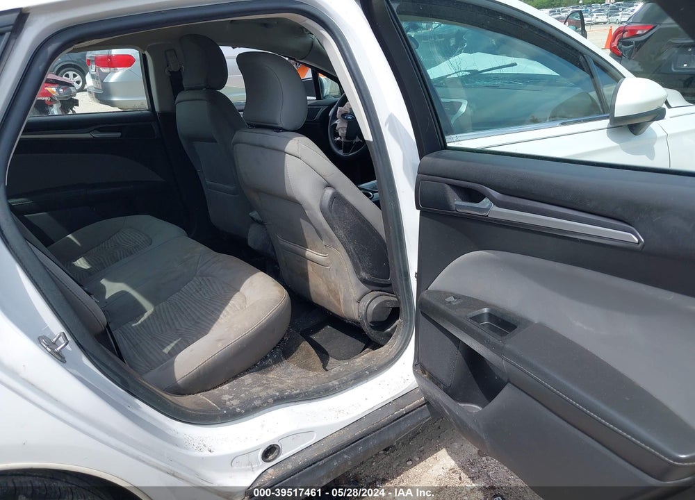 2016 FORD FUSION S VIN: 3FA6P0G74GR231685