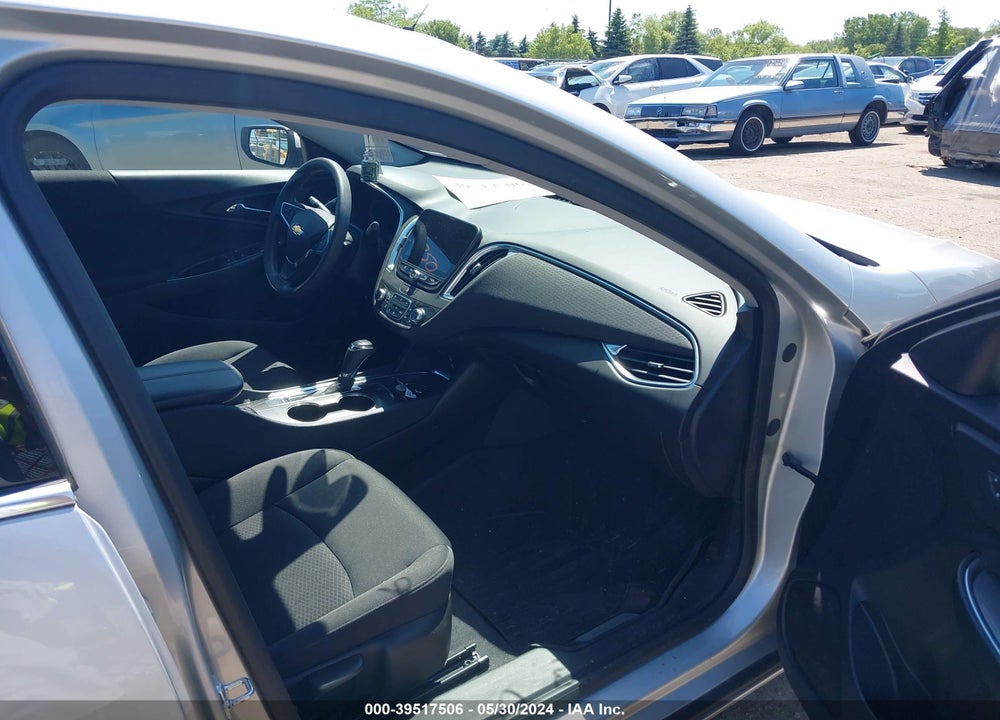 2019 CHEVROLET MALIBU LT VIN: 1G1ZD5ST9KF180927