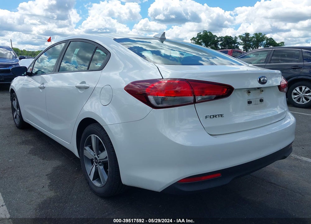 2018 KIA FORTE LX VIN: 3KPFL4A75JE256499