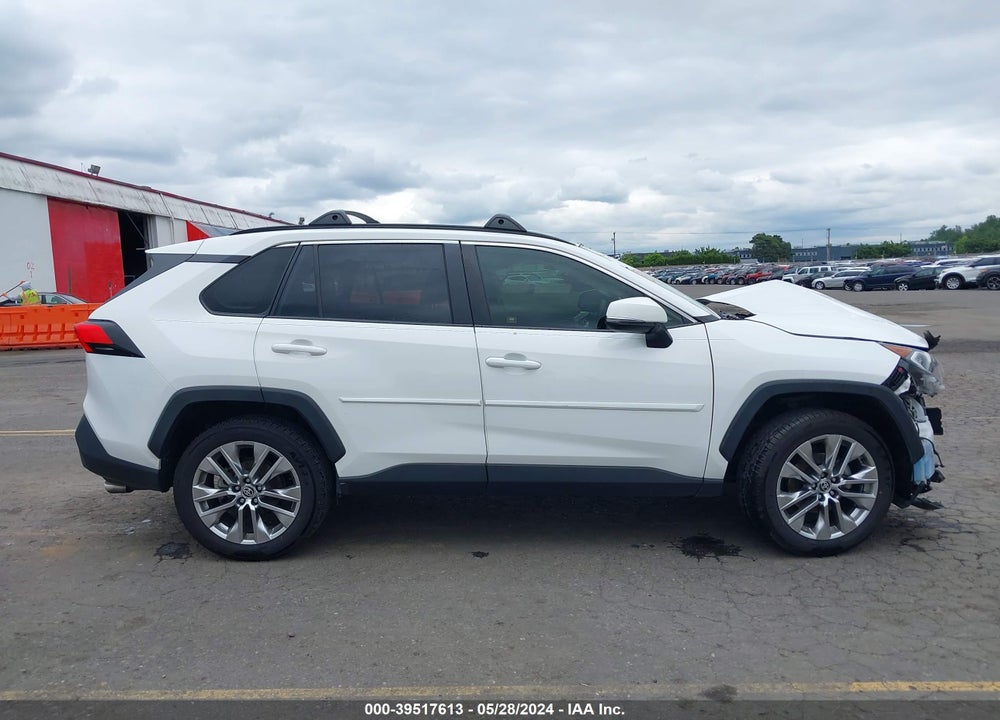 2020 TOYOTA RAV4 XLE PREMIUM VIN: JTMA1RFV6LD528616