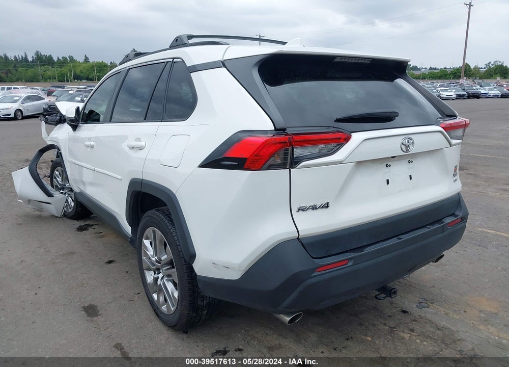 2020 TOYOTA RAV4 XLE PREMIUM VIN: JTMA1RFV6LD528616