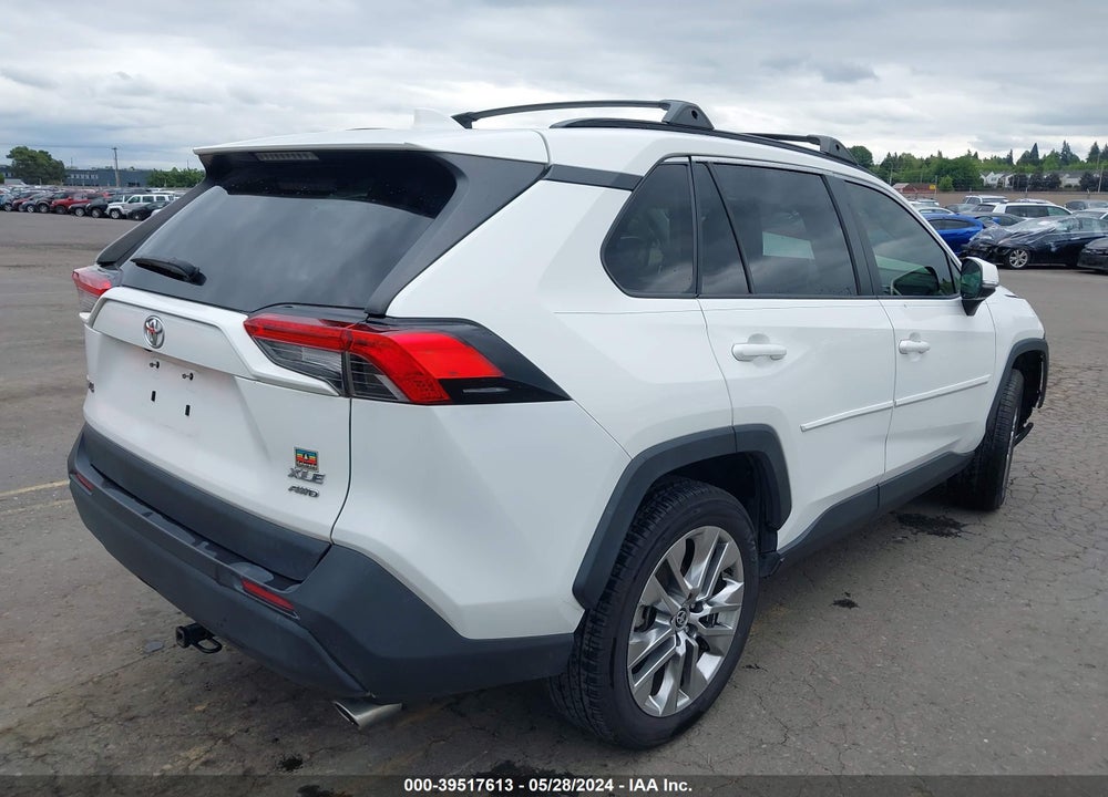 2020 TOYOTA RAV4 XLE PREMIUM VIN: JTMA1RFV6LD528616