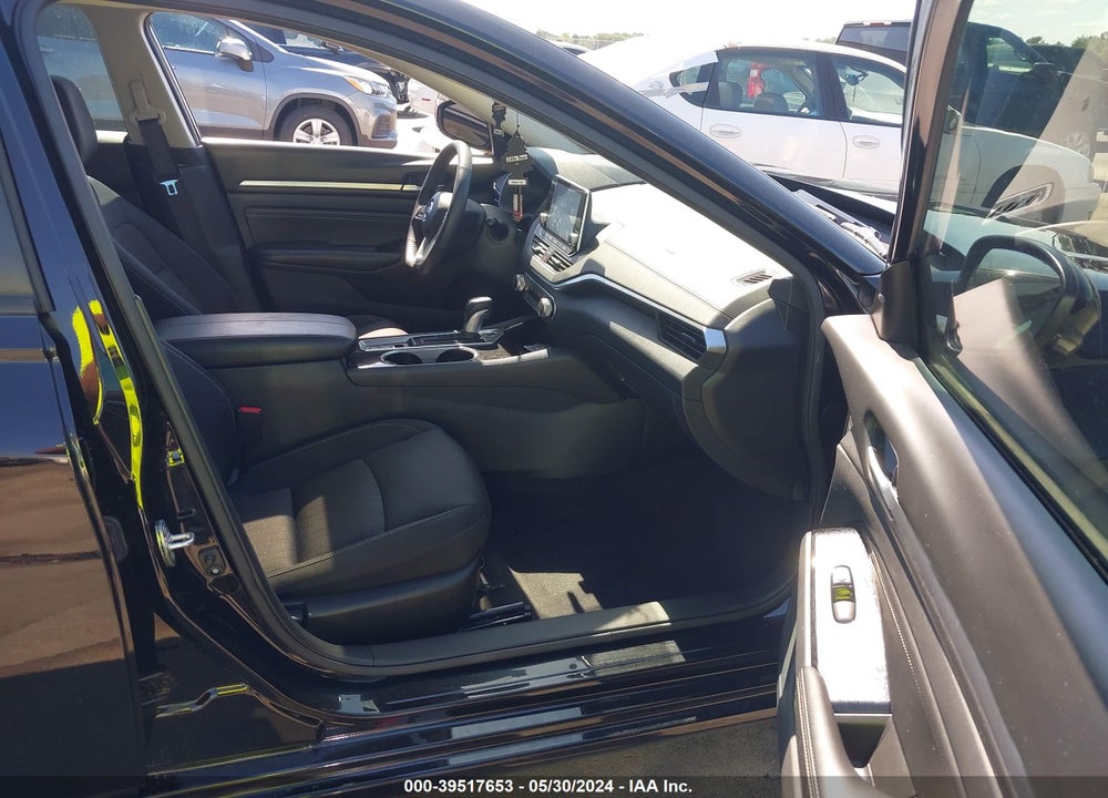 2021 NISSAN ALTIMA SV FWD VIN: 1N4BL4DV1MN400838