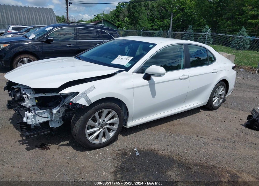 2022 TOYOTA CAMRY LE VIN: 4T1C11AK0NU673267
