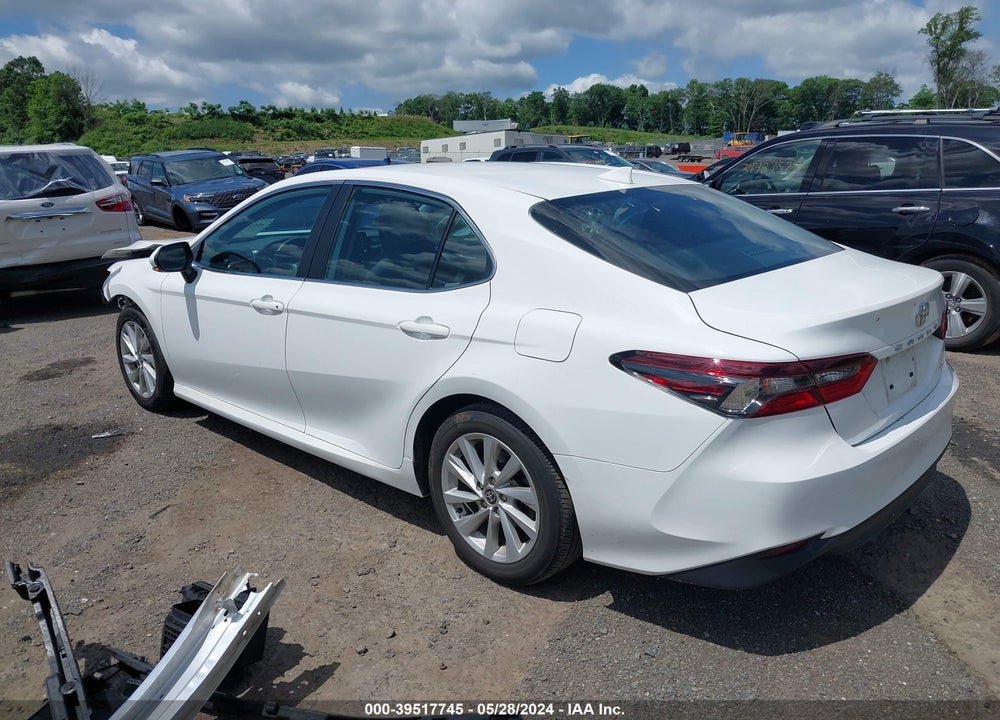 2022 TOYOTA CAMRY LE VIN: 4T1C11AK0NU673267