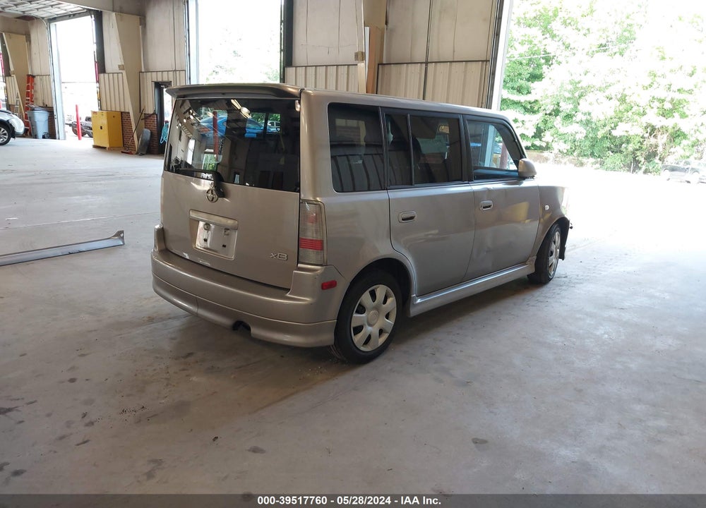 2005 SCION XB VIN: JTLKT324950205135