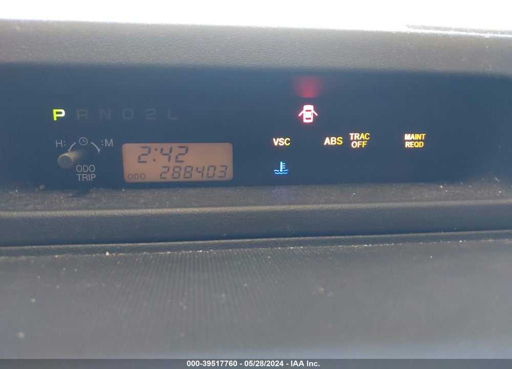 2005 SCION XB VIN: JTLKT324950205135