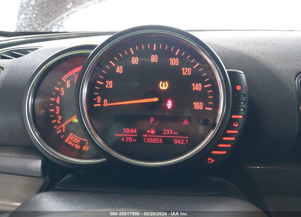 2016 MINI CLUBMAN COOPER VIN: WMWLN5C53G2E31644