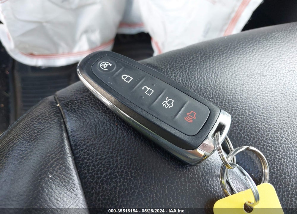 2015 FORD FOCUS TITANIUM VIN: 1FADP3J29FL377843