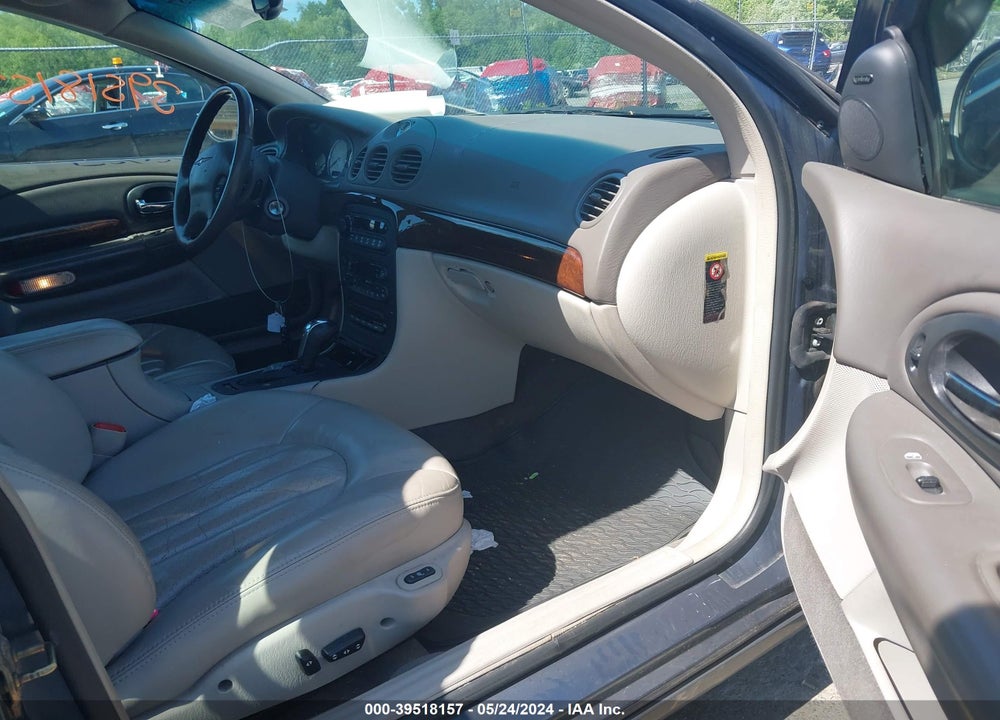2001 CHRYSLER 300M VIN: 2C3AE66G11H580017