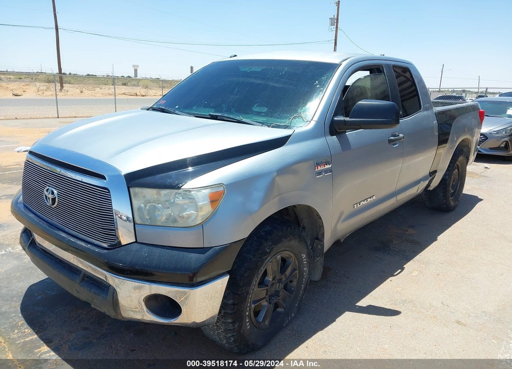 2011 TOYOTA TUNDRA GRADE 5.7L V8 VIN: 5TFUW5F1XBX165884