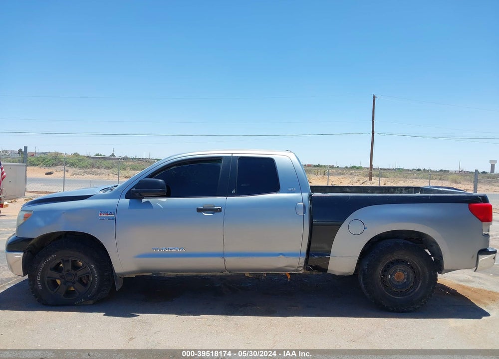 2011 TOYOTA TUNDRA GRADE 5.7L V8 VIN: 5TFUW5F1XBX165884