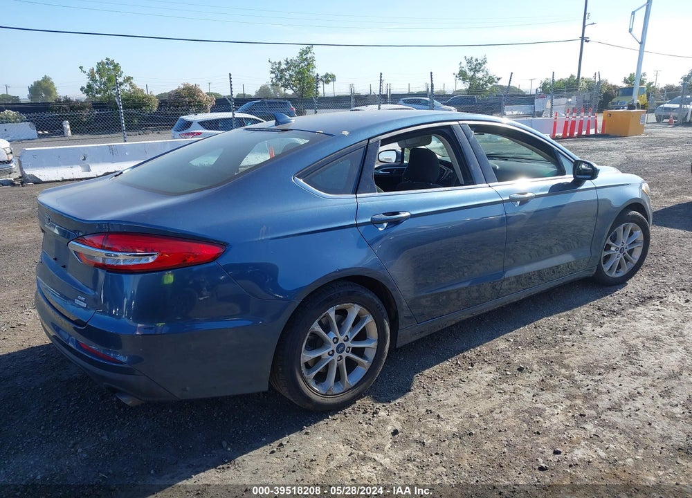 2019 FORD FUSION SE VIN: 3FA6P0HD4KR178662
