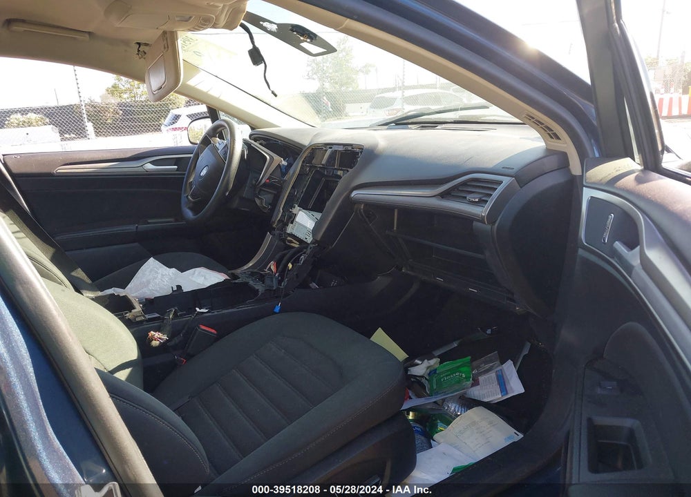 2019 FORD FUSION SE VIN: 3FA6P0HD4KR178662