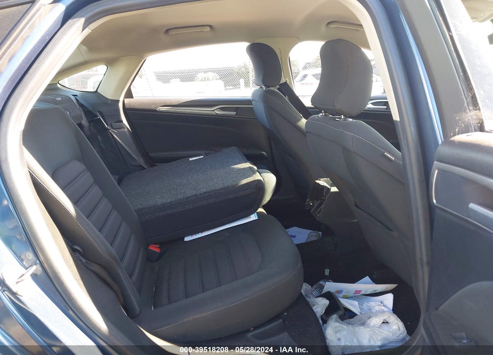 2019 FORD FUSION SE VIN: 3FA6P0HD4KR178662