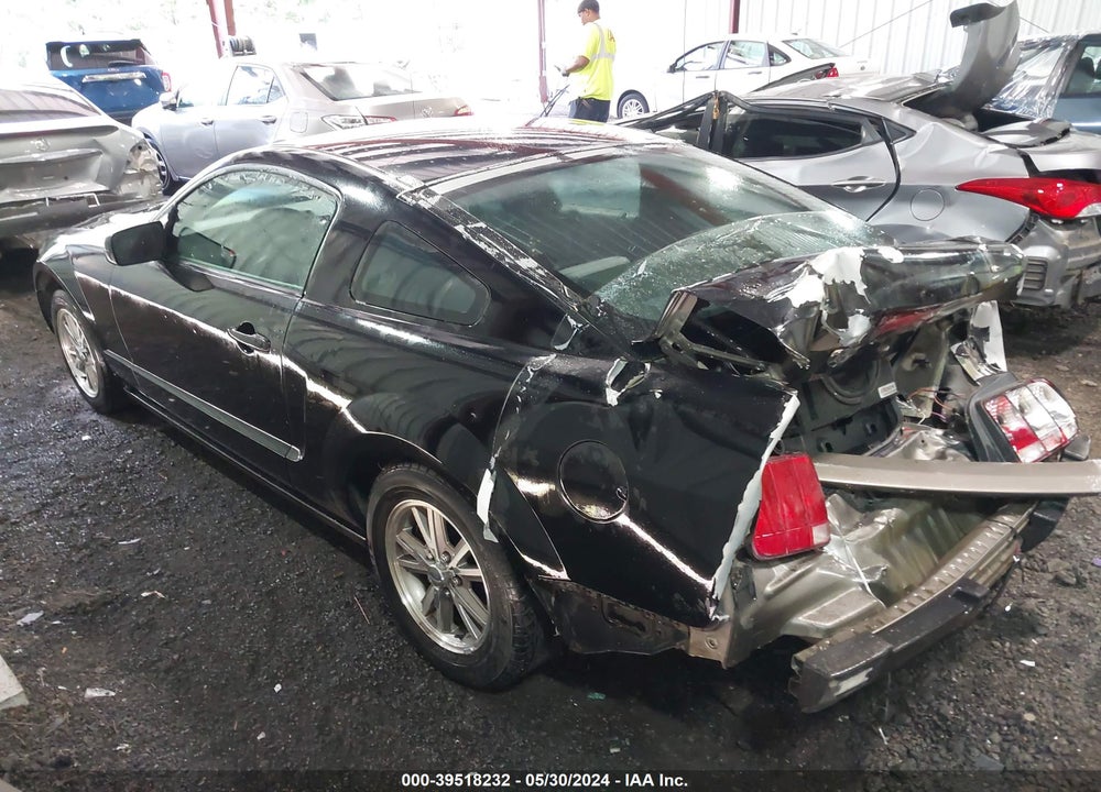 2005 FORD MUSTANG VIN: 1ZVFT80N655137074