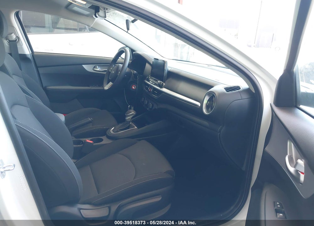 2023 KIA FORTE LXS VIN: 3KPF24AD3PE683682