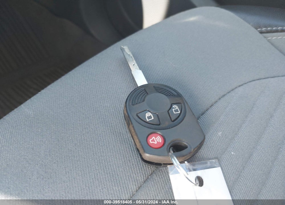 2018 FORD ESCAPE SE VIN: 1FMCU9GD4JUB31596