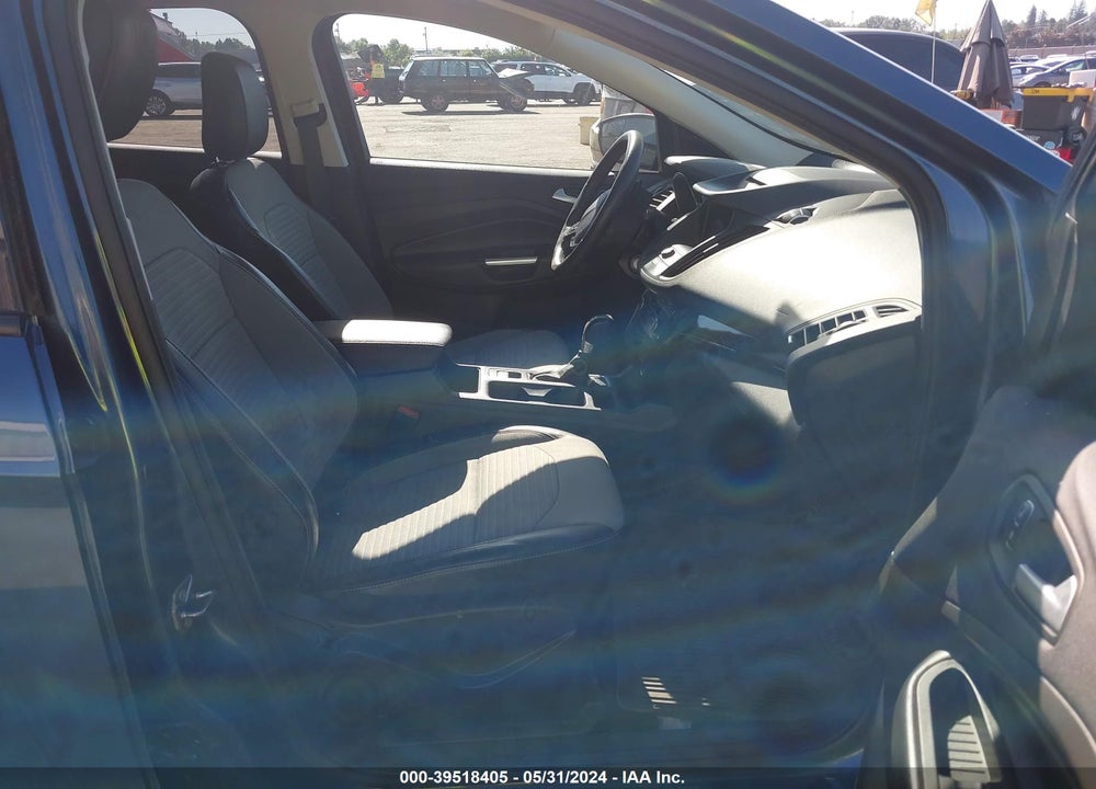 2018 FORD ESCAPE SE VIN: 1FMCU9GD4JUB31596