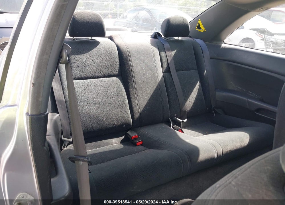 2004 HONDA CIVIC VIN: 1HGEM22904L075112