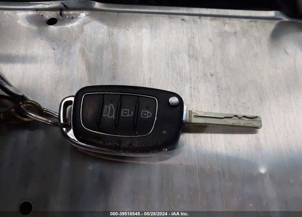 2020 HYUNDAI TUCSON SE VIN: KM8J2CA49LU226452