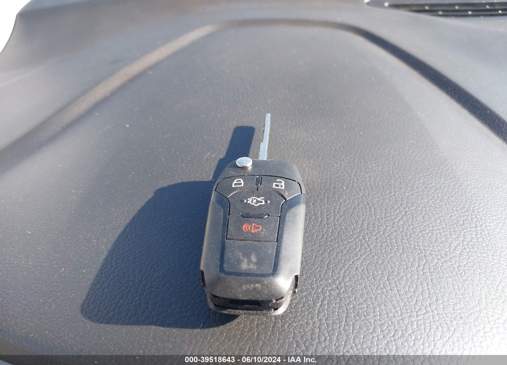 2015 FORD FUSION SE VIN: 3FA6P0HD5FR128102