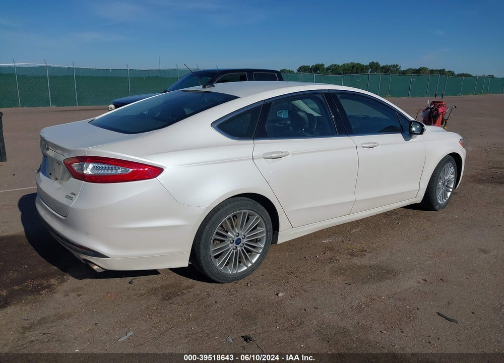2015 FORD FUSION SE VIN: 3FA6P0HD5FR128102