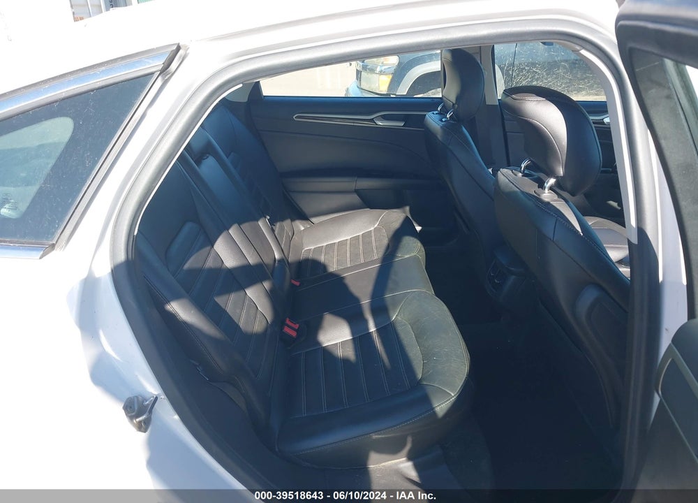 2015 FORD FUSION SE VIN: 3FA6P0HD5FR128102