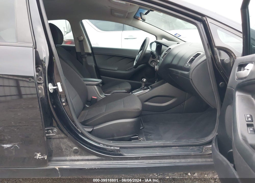 2017 KIA FORTE LX VIN: 3KPFK4A77HE128620