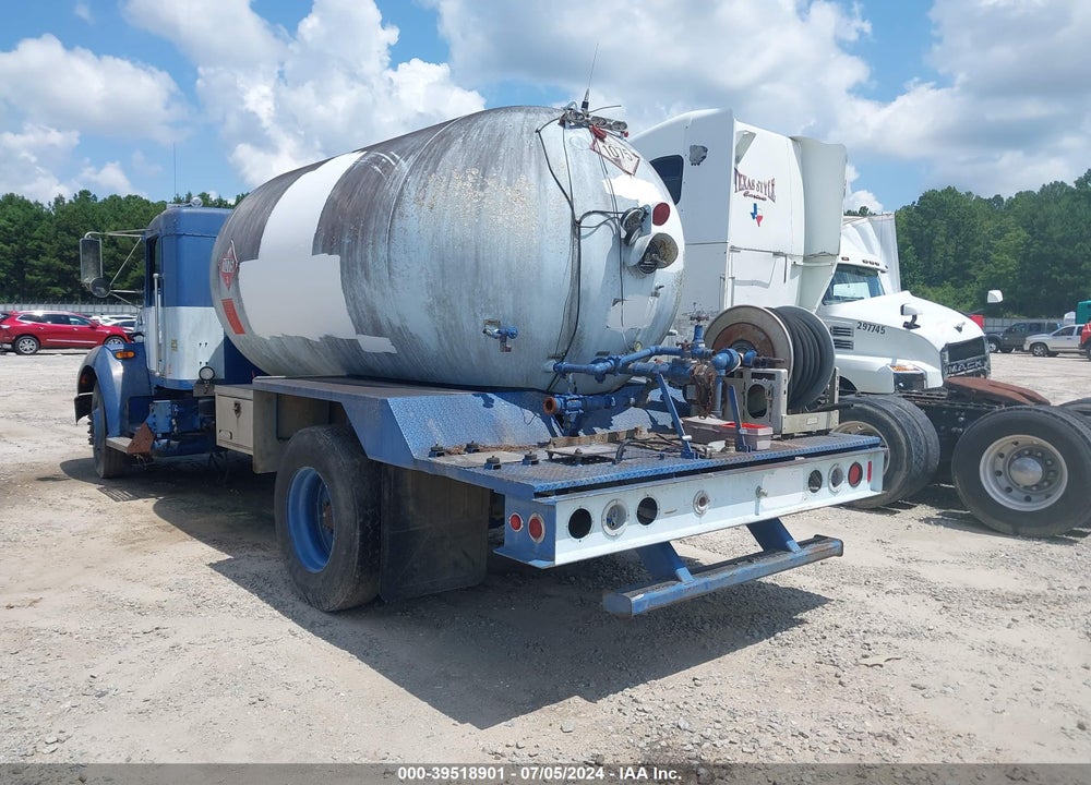 1998 KENWORTH T300 T300 VIN: 3BKMHD7X6WF781059