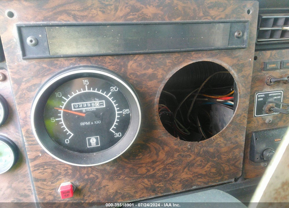 1998 KENWORTH T300 T300 VIN: 3BKMHD7X6WF781059