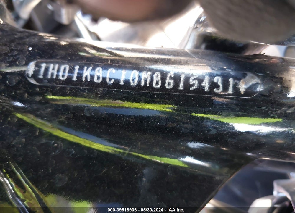 2021 HARLEY-DAVIDSON FLHX VIN: 1HD1KBC10MB615431