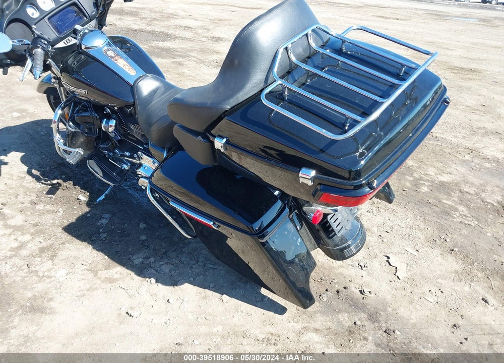 2021 HARLEY-DAVIDSON FLHX VIN: 1HD1KBC10MB615431