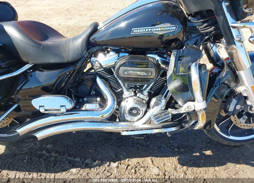2021 HARLEY-DAVIDSON FLHX VIN: 1HD1KBC10MB615431
