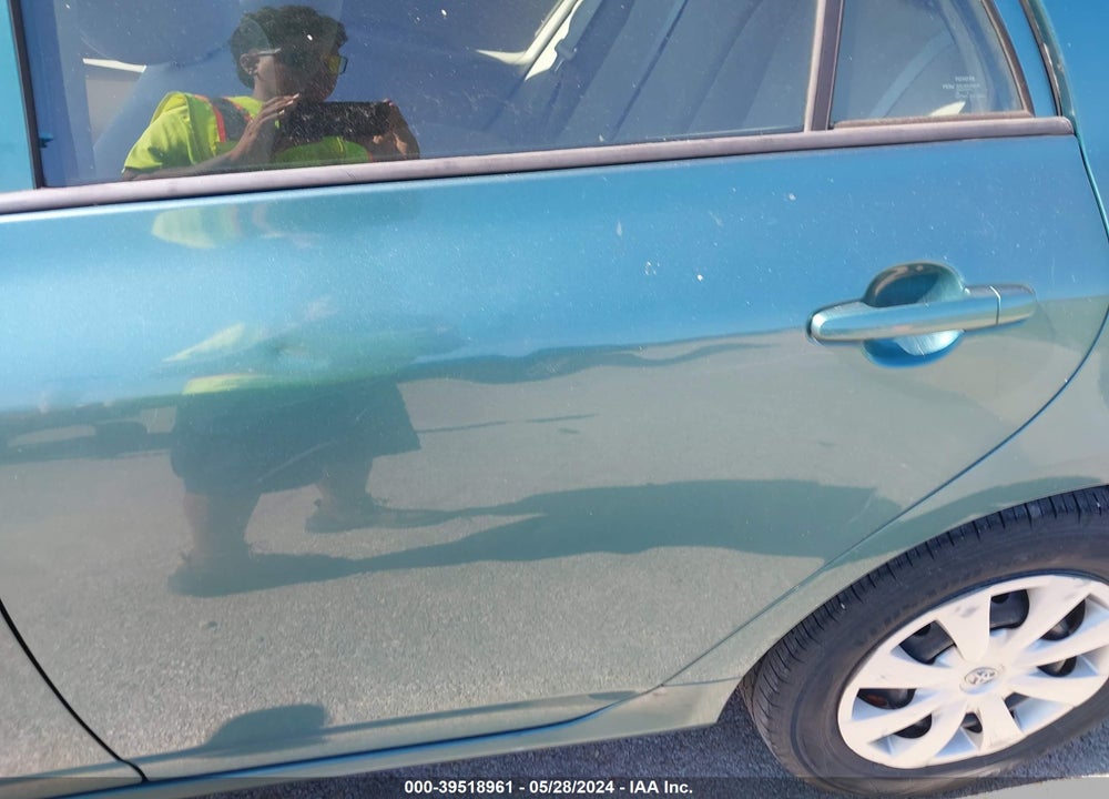 2010 TOYOTA COROLLA LE VIN: 2T1BU4EE3AC521830