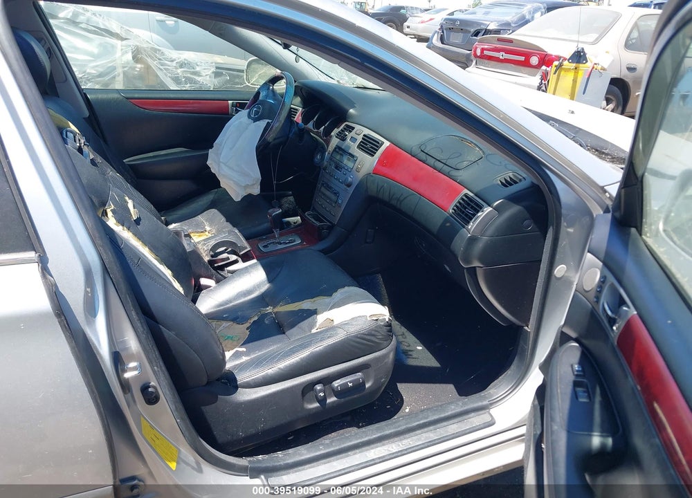 2005 LEXUS ES 330 VIN: JTHBA30G755073850