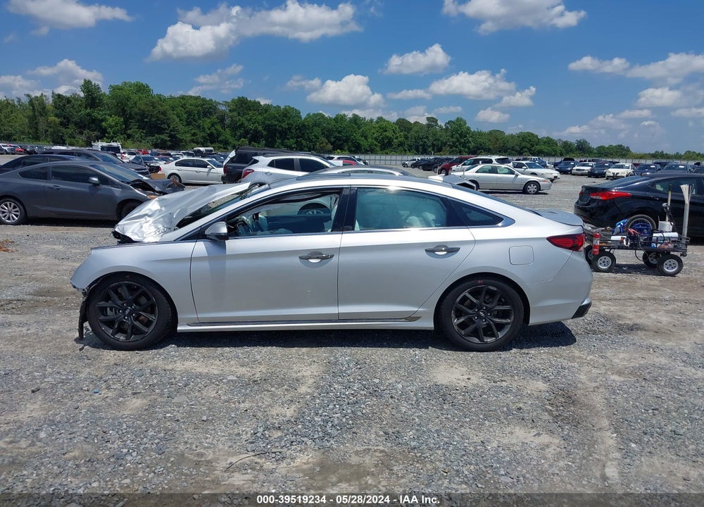 2018 HYUNDAI SONATA SPORT 2.0T VIN: 5NPE34AB7JH671982