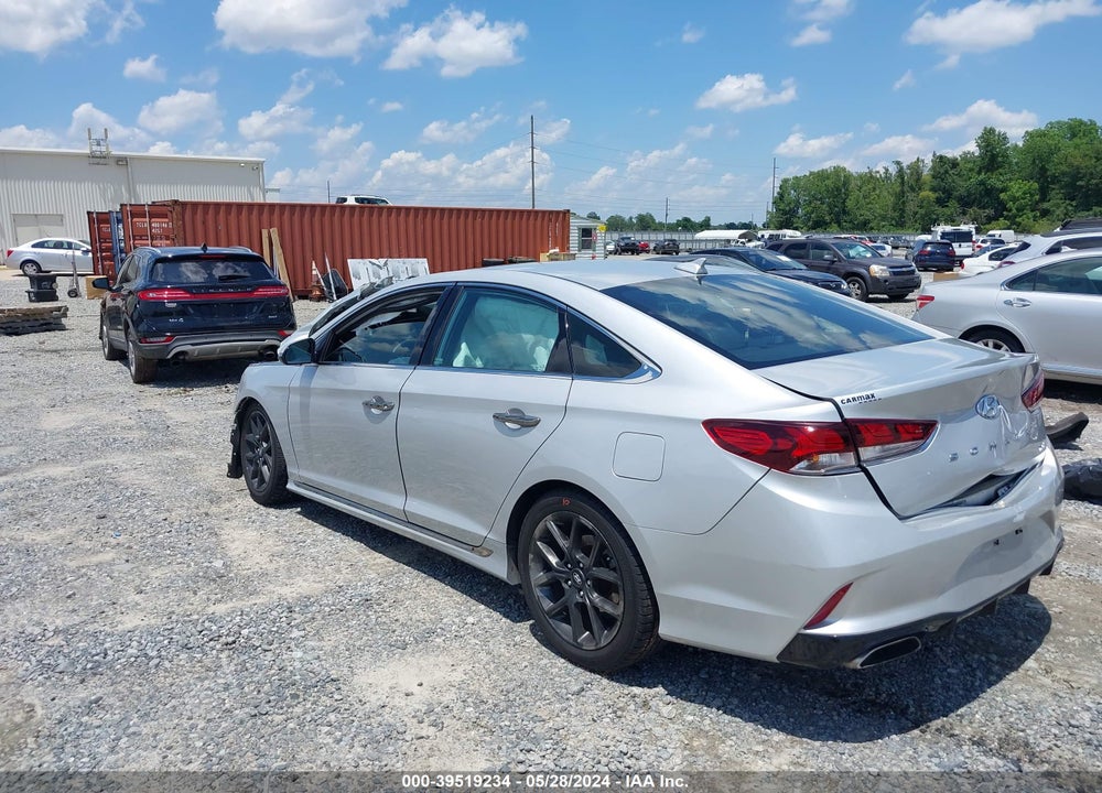 2018 HYUNDAI SONATA SPORT 2.0T VIN: 5NPE34AB7JH671982